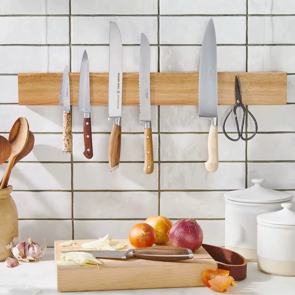 virtuvinių peilių magnetinis laikiklis